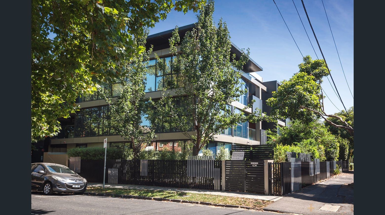 1 bedrooms Apartment / Unit / Flat in 206/2 Kingsley Street ELWOOD VIC, 3184