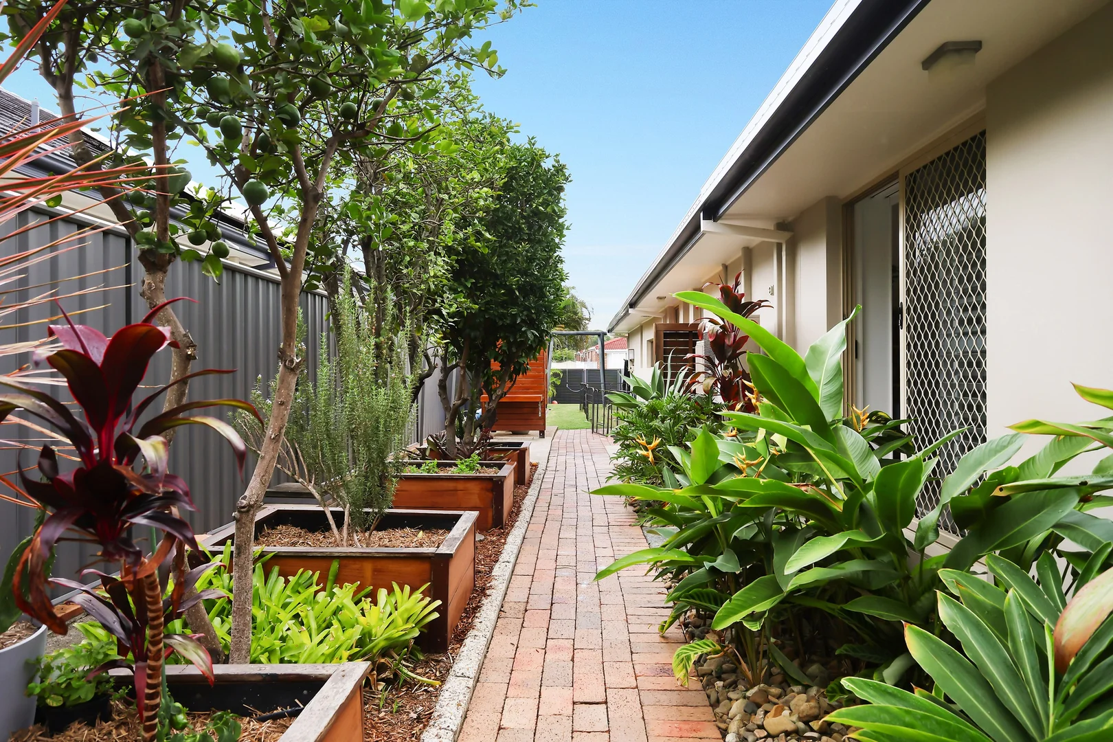 Additional image 21 of 8 Beaconsfield Drive, Burleigh Waters QLD 4220