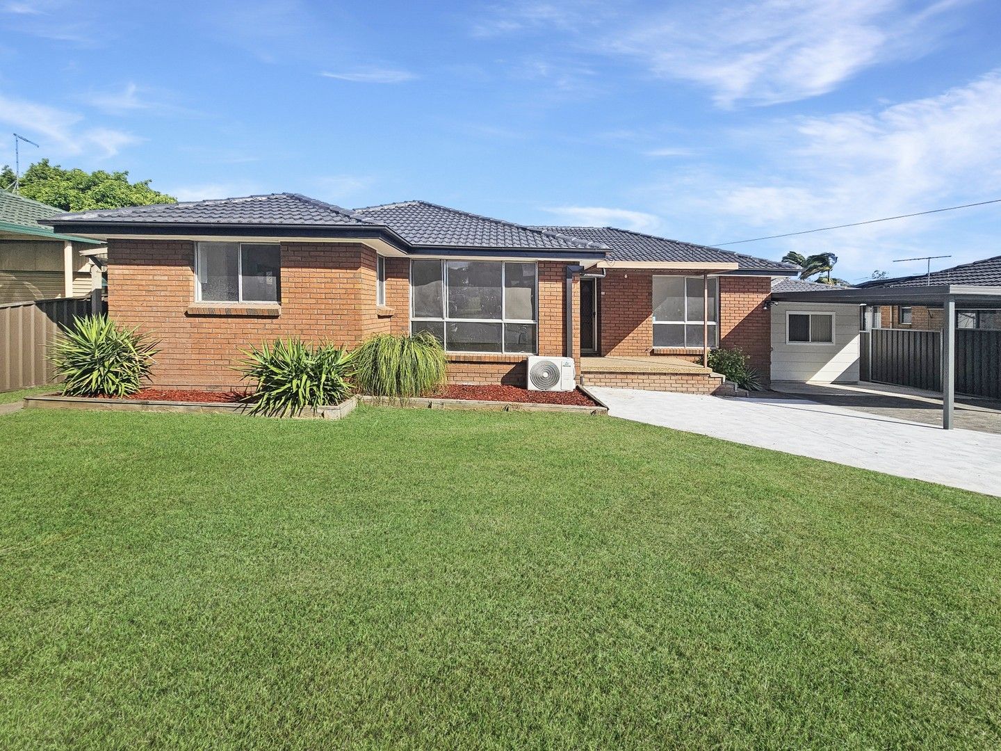 4 bedrooms House in 35 Bombala Cres QUAKERS HILL NSW, 2763