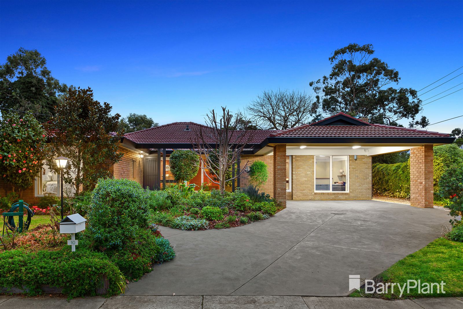 10 Appletree Drive, Glen Waverley Property History & Address Research