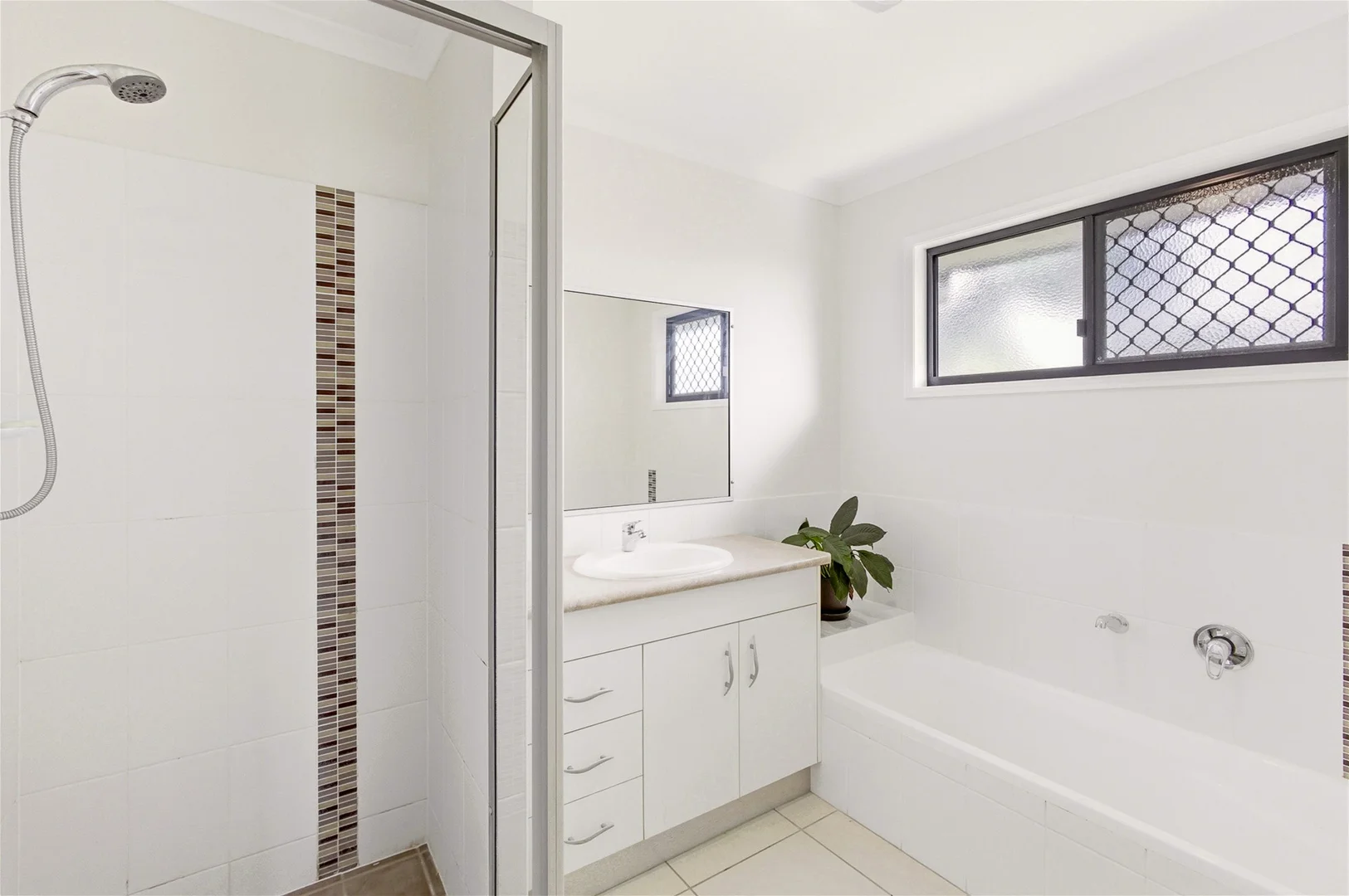 Additional image 10 of 33 Island Outlook, River Heads QLD 4655