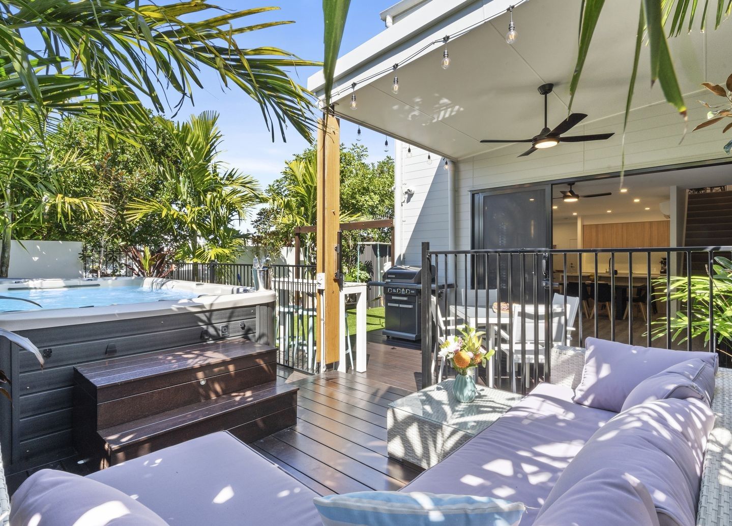 3 bedrooms Villa in 124 North Quay Circuit HOPE ISLAND QLD, 4212