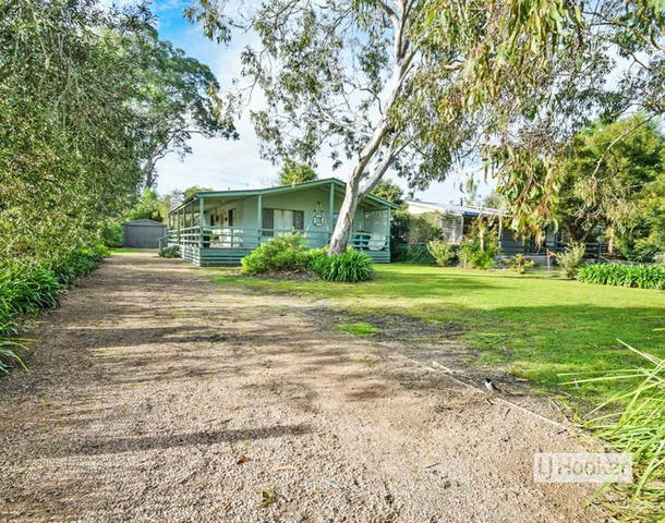 27 Eighth Avenue, Raymond Island VIC 3880