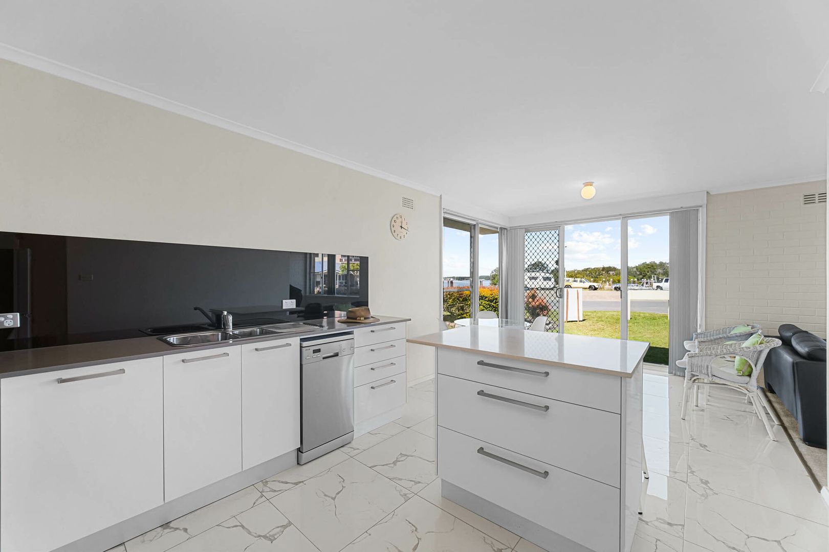 Unit 1/9 Point Rd, Tuncurry NSW 2428, Image 1