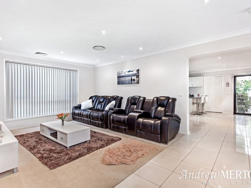 5 Woodward Avenue, Stanhope Gardens NSW 2768, Image 2