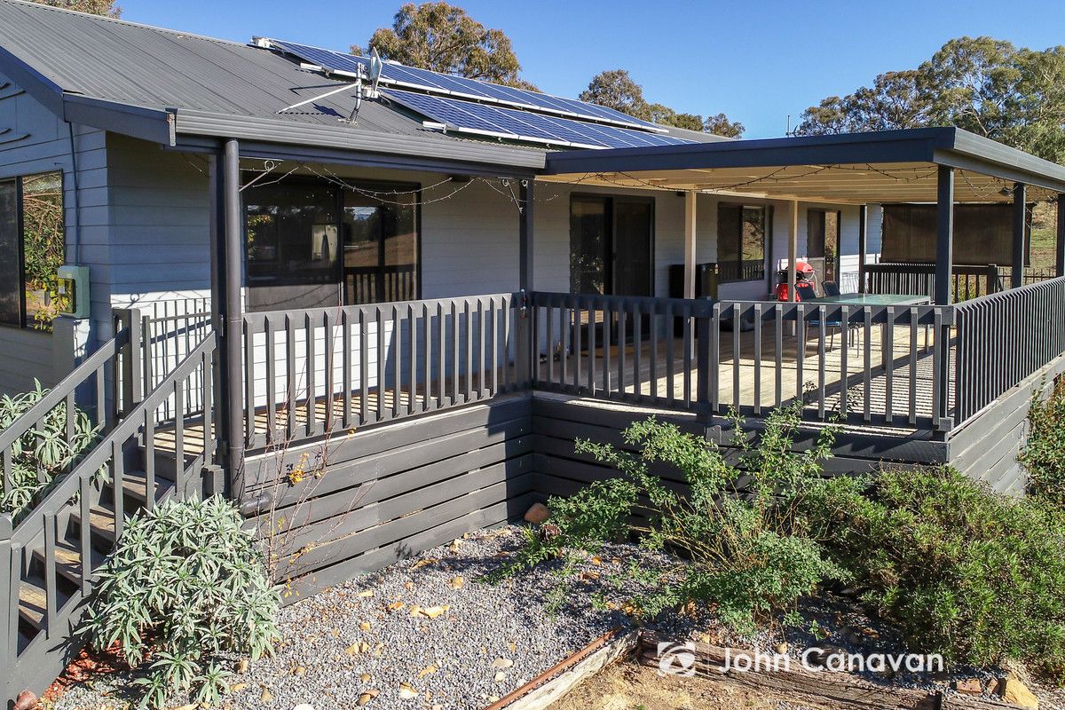 17 Cummins Road, Howes Creek VIC 3723, Image 2