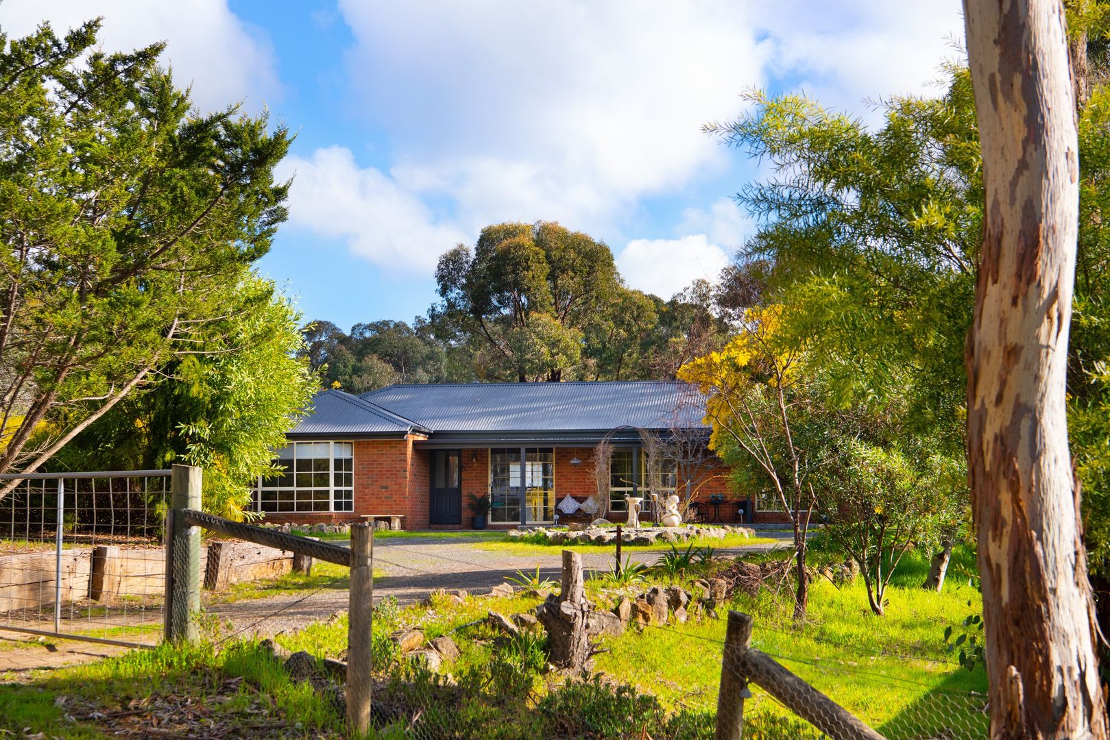 1 Flower Court Campbells Creek VIC 3451 Domain