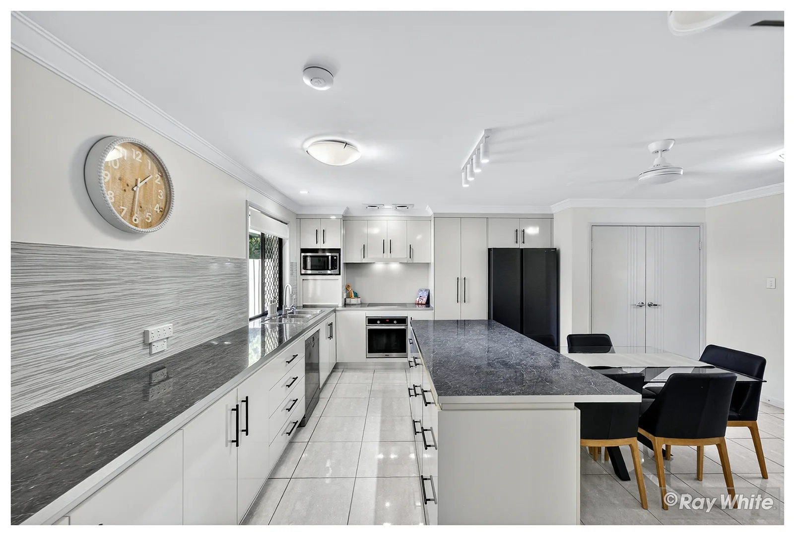 Additional image 3 of 15/249 Mason Street, Koongal QLD 4701