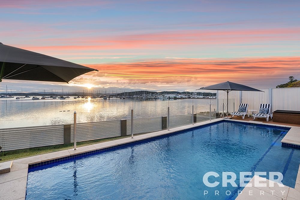 5 bedrooms House in 676 Pacific Hwy BELMONT NSW, 2280
