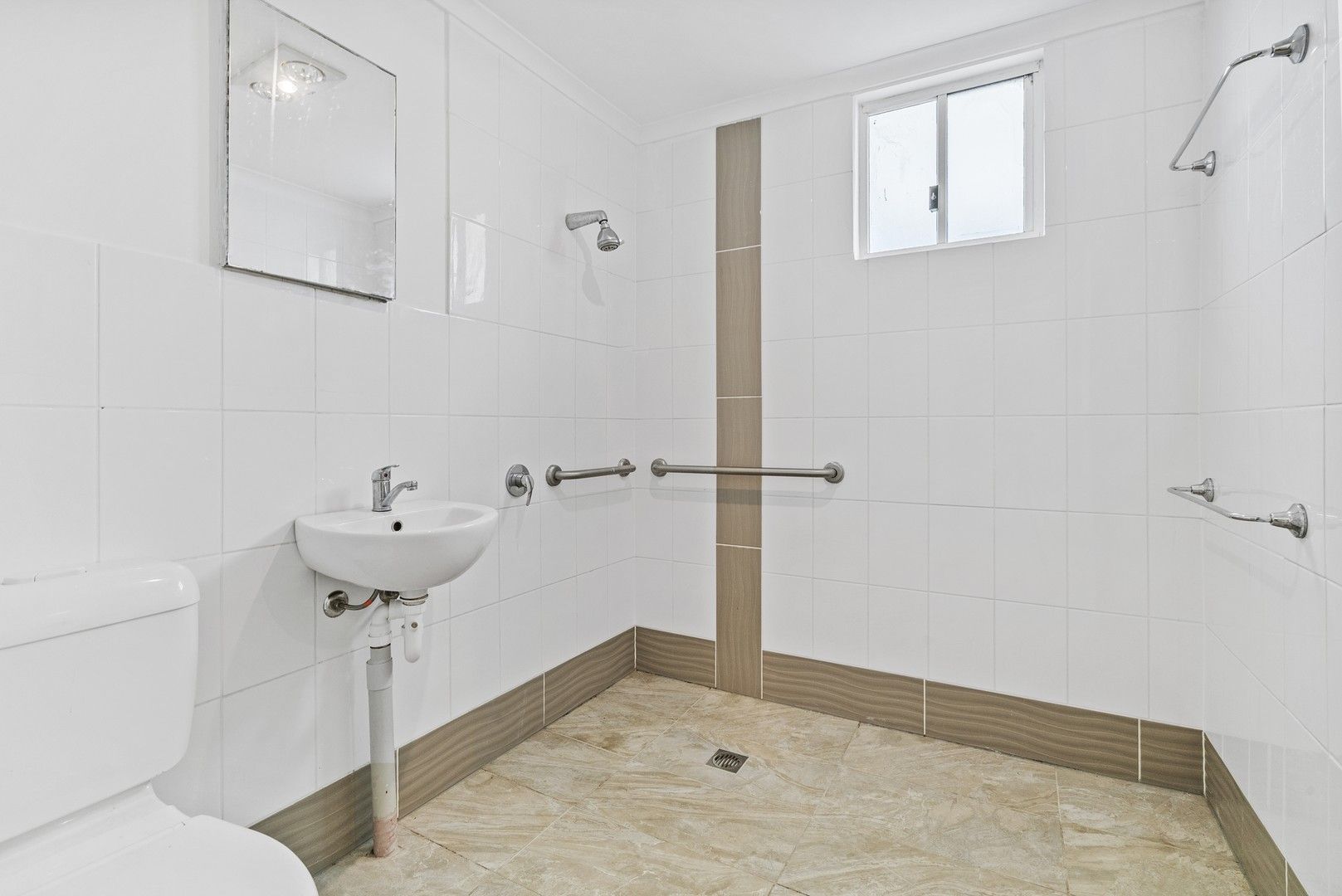 1 bedrooms House in 2&3/167 Golden Four Drive BILINGA QLD, 4225