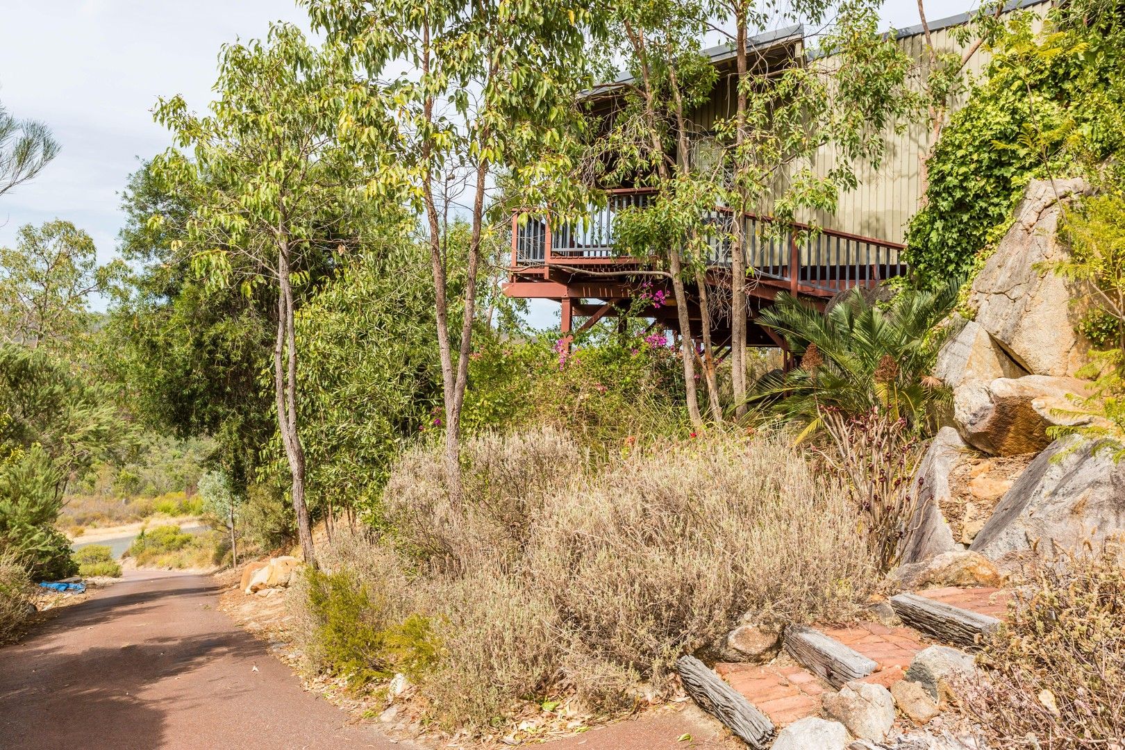 4 bedrooms House in 11 Approach Road BOYA WA, 6056