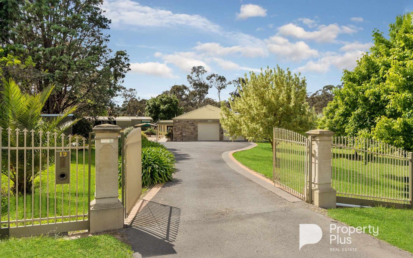 19 Webbs Road, Campbells Creek VIC 3451, Image 2