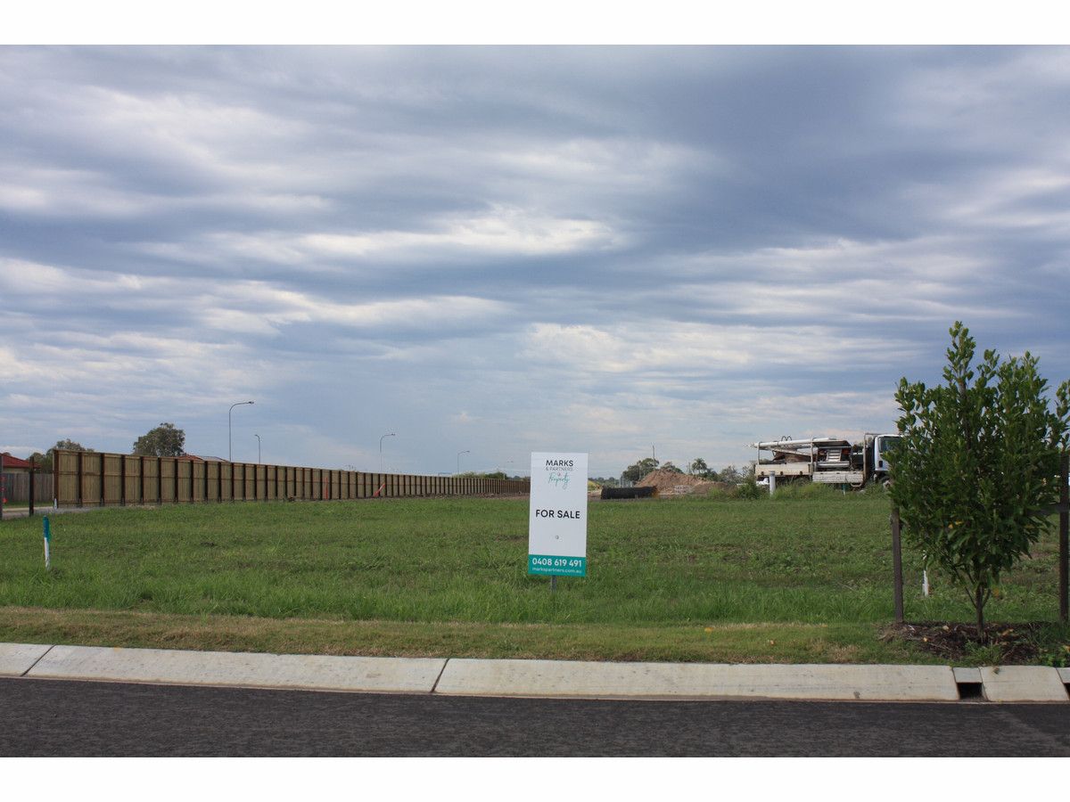 2 Frederick Circuit Eli Waters QLD 4655 Domain