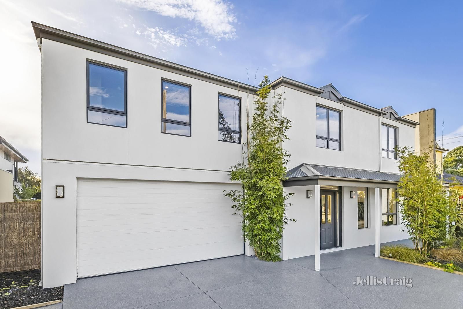 3 bedrooms Apartment / Unit / Flat in 92A Barkly Street MORNINGTON VIC, 3931