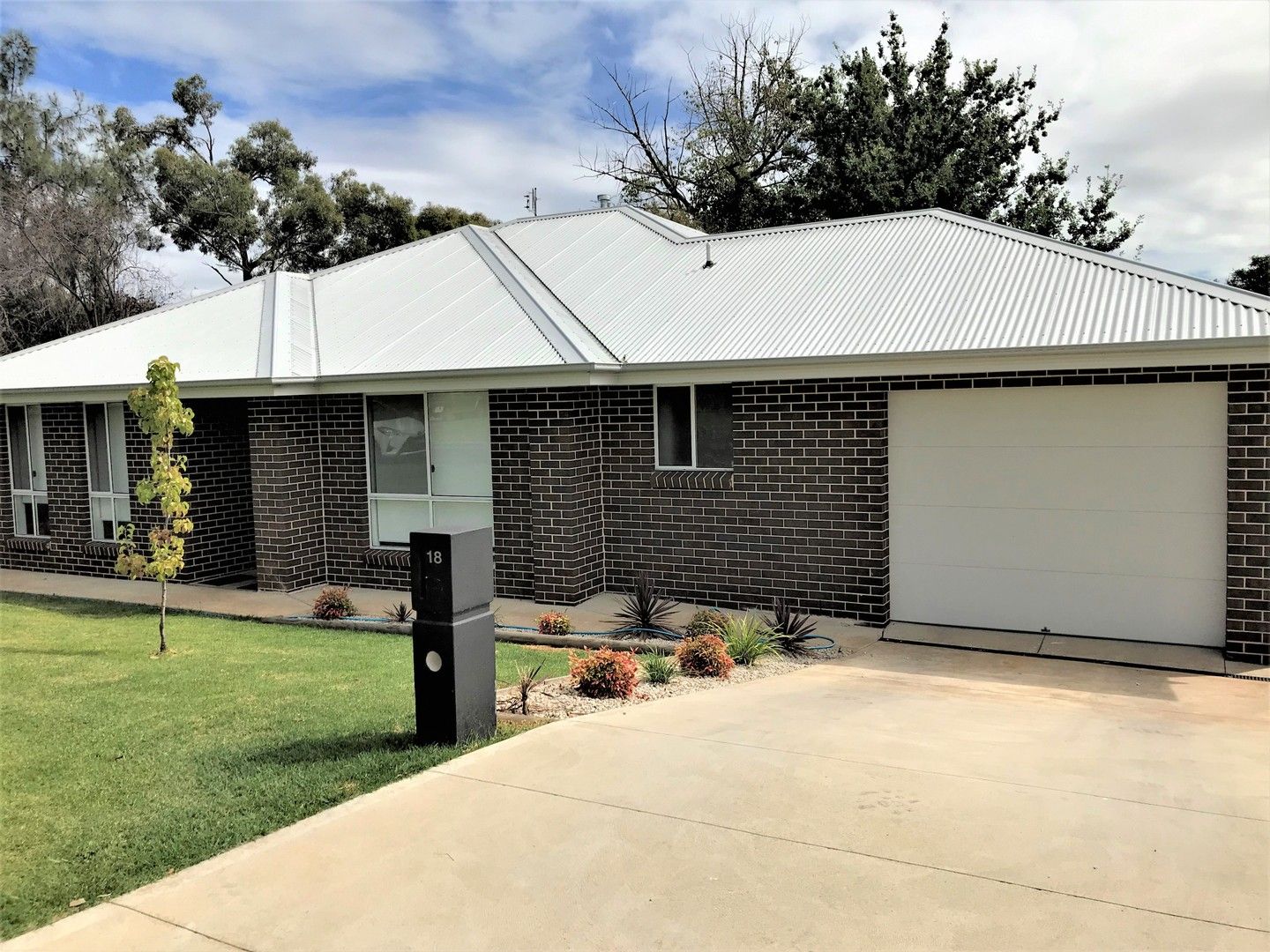 3 bedrooms House in 18 Racecourse Road ORANGE NSW, 2800