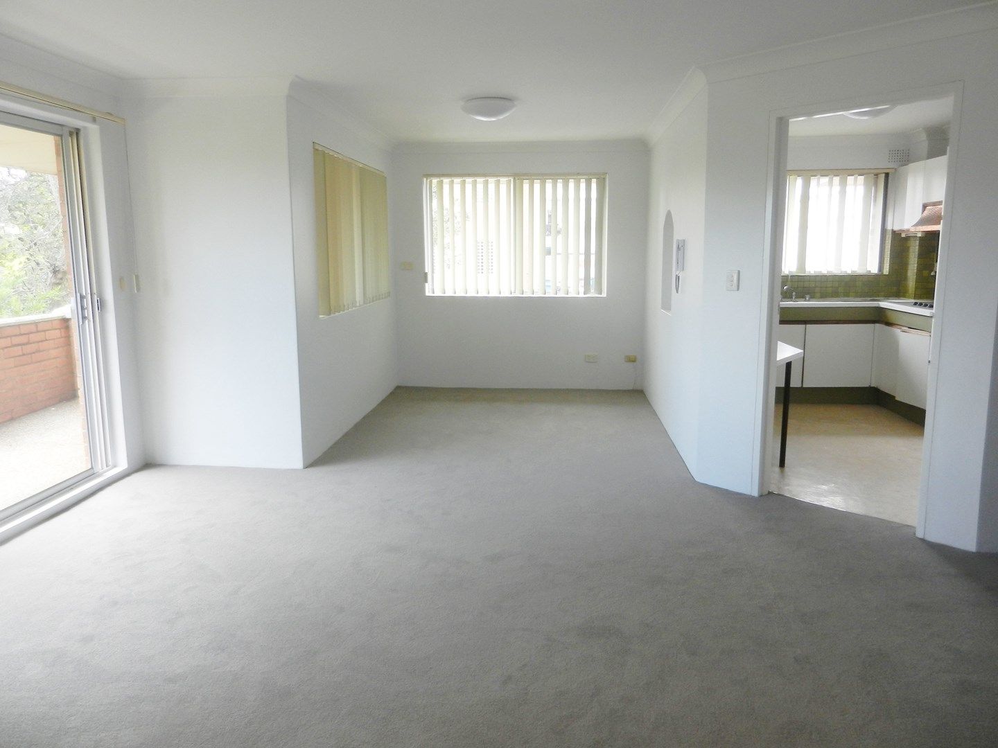 2 bedrooms Apartment / Unit / Flat in 17/5-9 Dural Street HORNSBY NSW, 2077