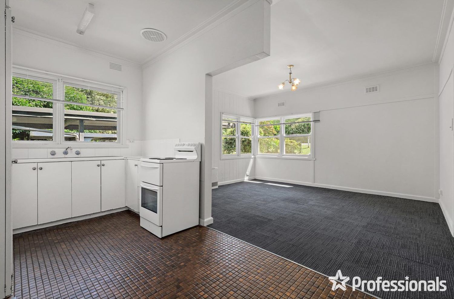 10 Lusatia Park Road, Woori Yallock VIC 3139 House For Rent Domain