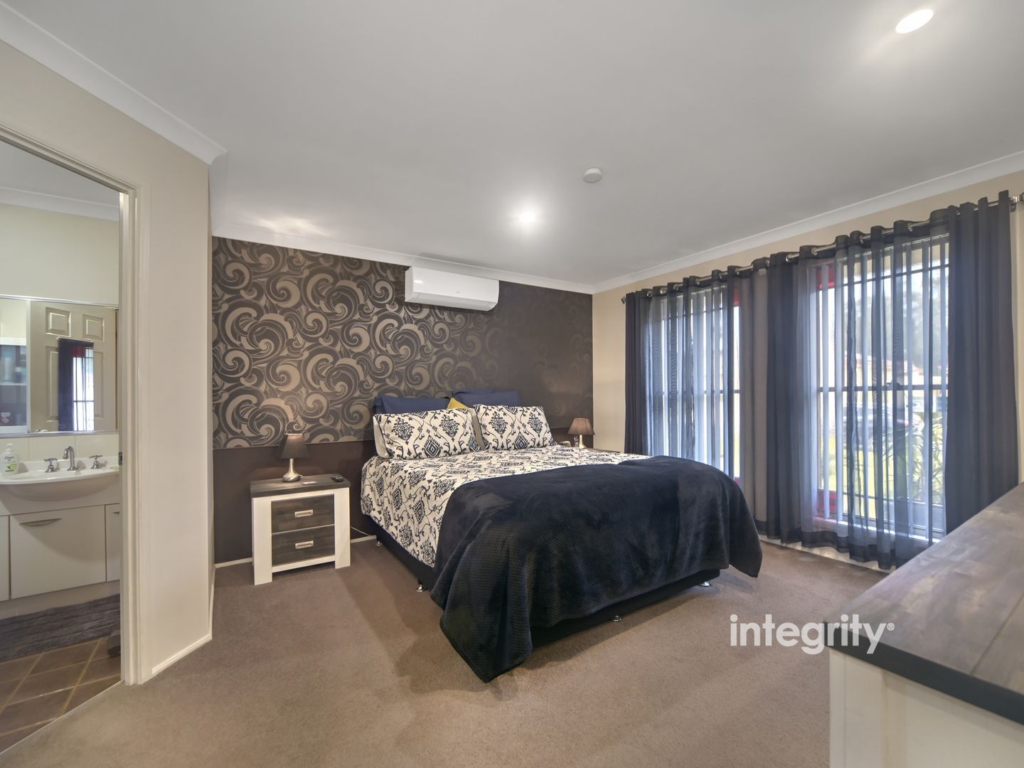 15 Kardella Avenue, Nowra NSW 2541, Image 2