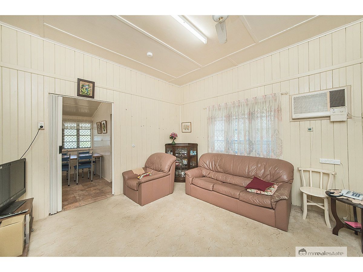 8 Thomasson Street, Park Avenue QLD 4701, Image 2