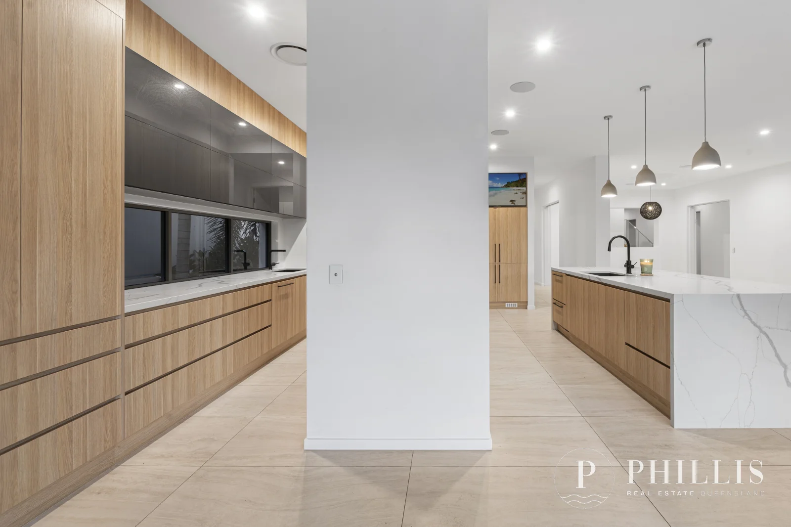 Additional image 13 of 2515 Cressbrook Drive, Hope Island QLD 4212