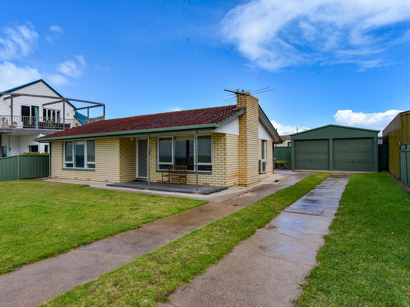 4 Beach Road, Beachport SA 5280, Image 0