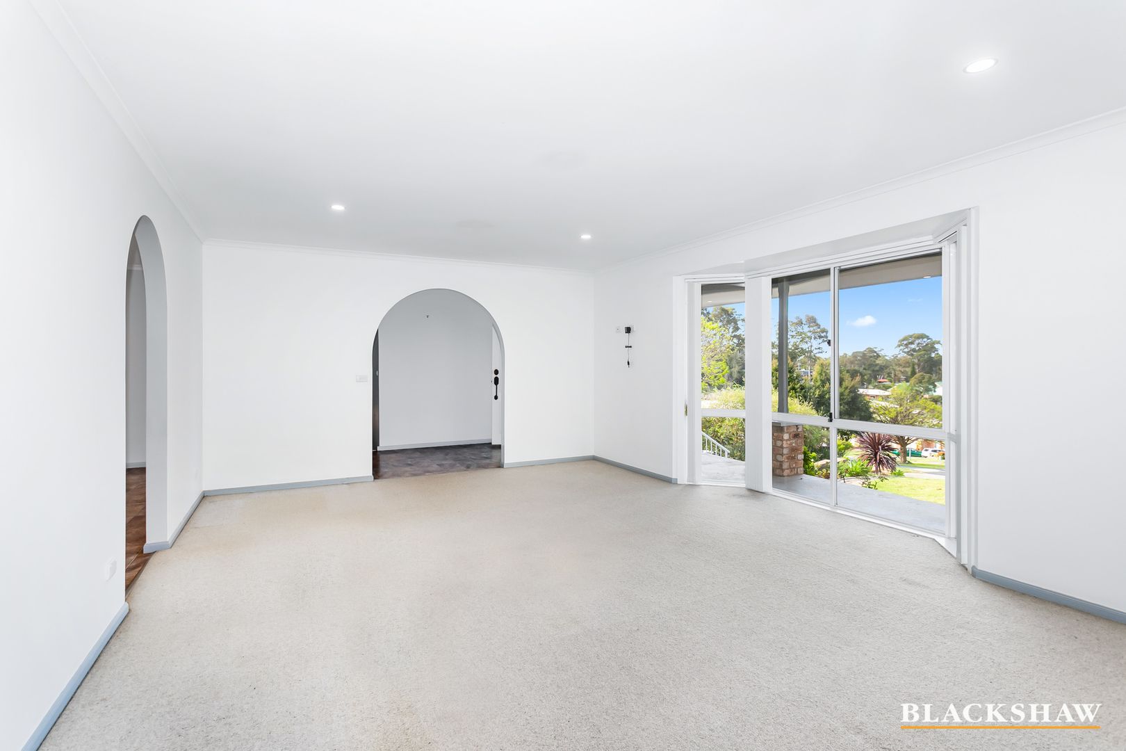 10 Sorrel Place, Catalina NSW 2536, Image 2