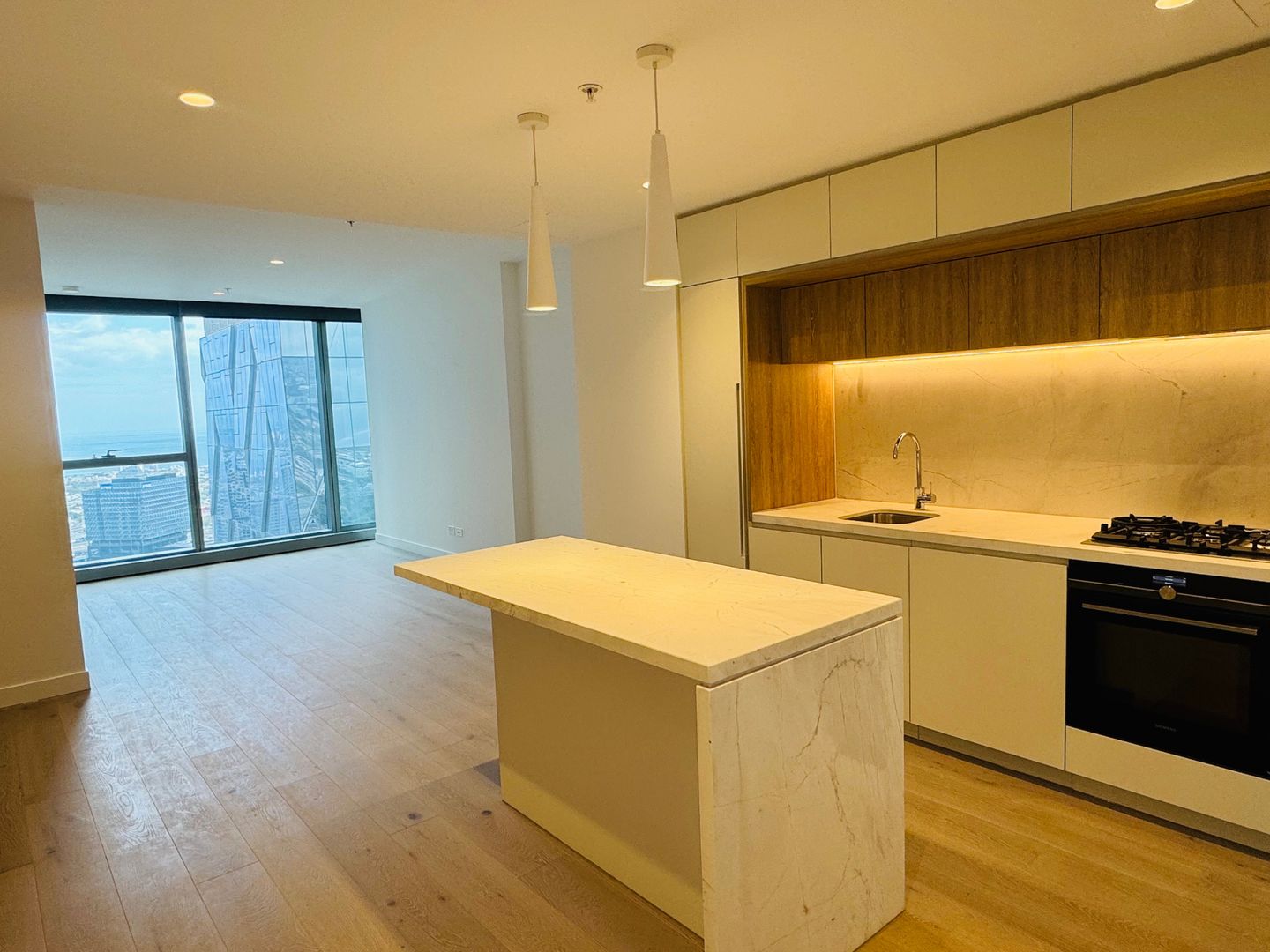 1 bedrooms Apartment / Unit / Flat in 5612C/633 Little Lonsdale Street MELBOURNE VIC, 3000