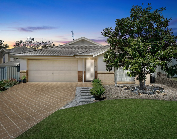 33 Colonial Street, Wadalba NSW 2259