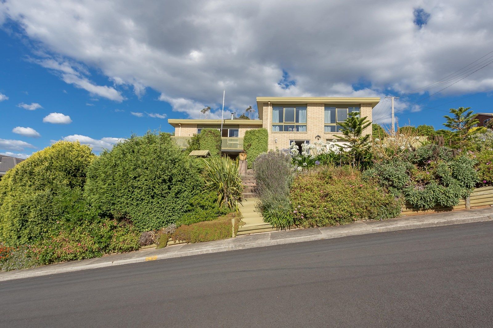 1 Cliffden Court, East Devonport TAS 7310, Image 2