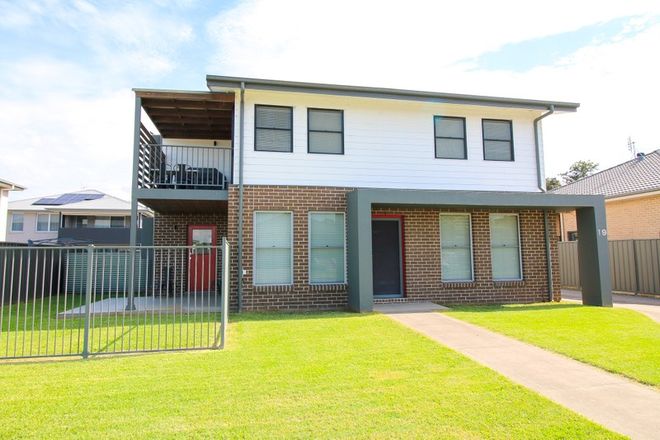 Picture of 1/19 West Cranston Avenue, SINGLETON NSW 2330