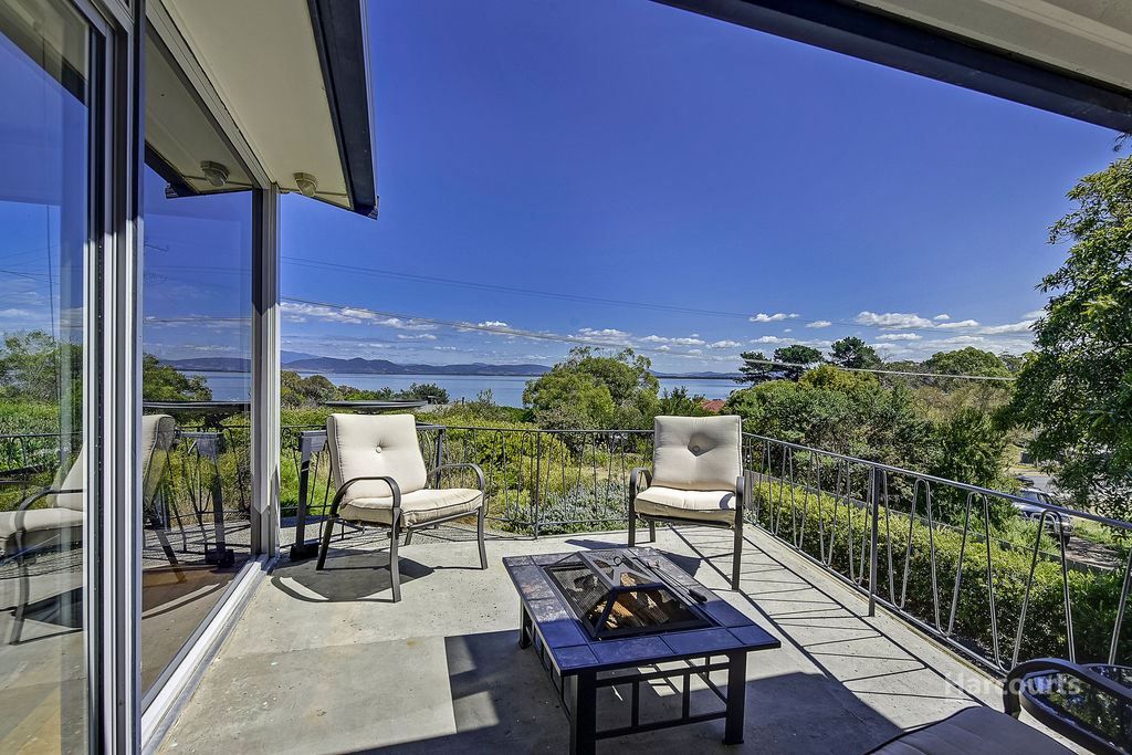 98 Carlton Beach Road, Dodges Ferry TAS 7173, Image 2