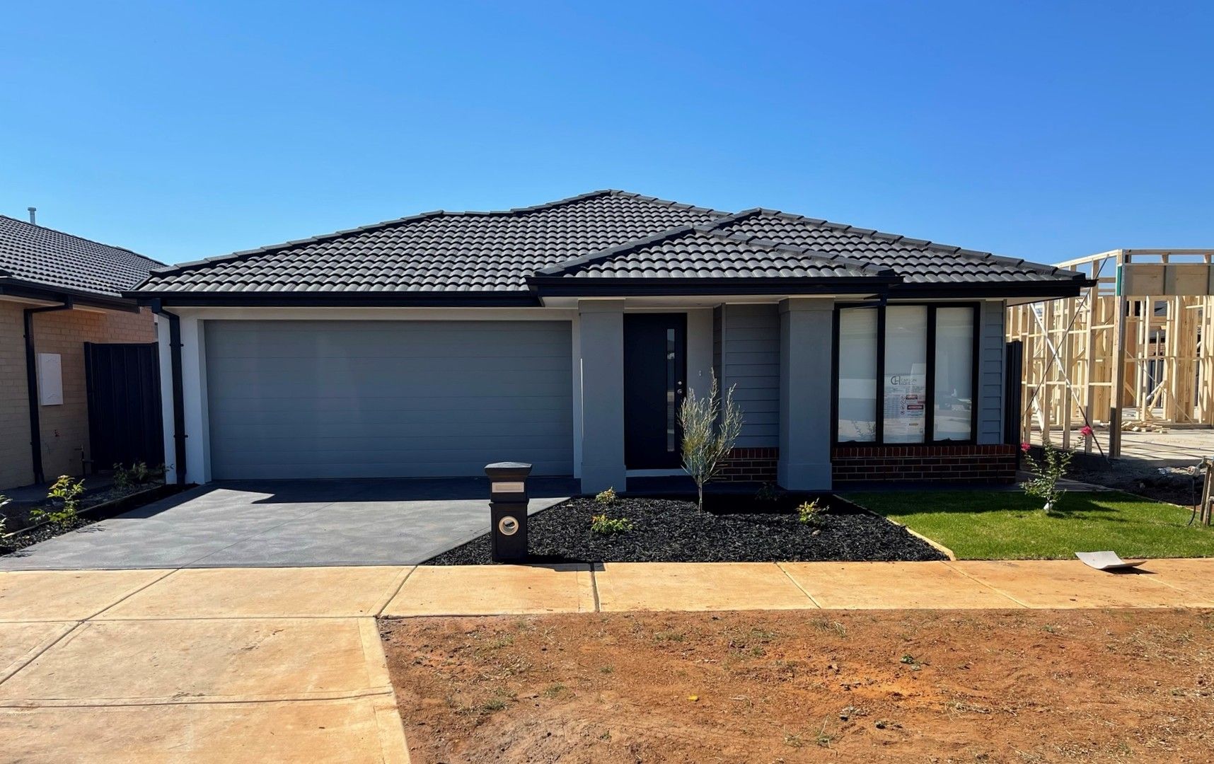 4 bedrooms House in 6 Buckland Avenue WEIR VIEWS VIC, 3338