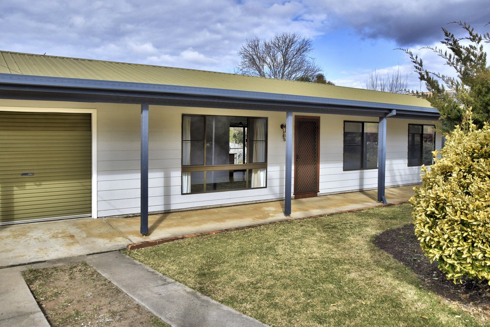 25 George Street, Tenterfield NSW 2372, Image 0