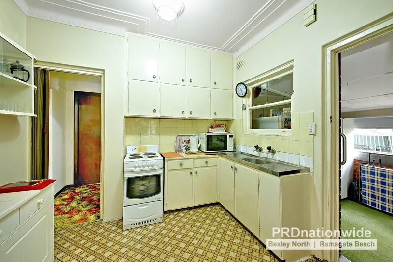14 Norman Avenue, DOLLS POINT NSW 2219, Image 2
