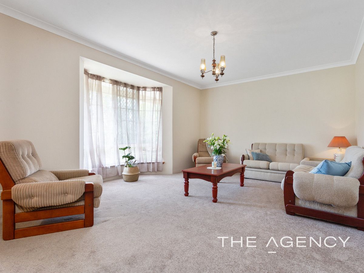 4 The Retreat, Forrestfield WA 6058, Image 1