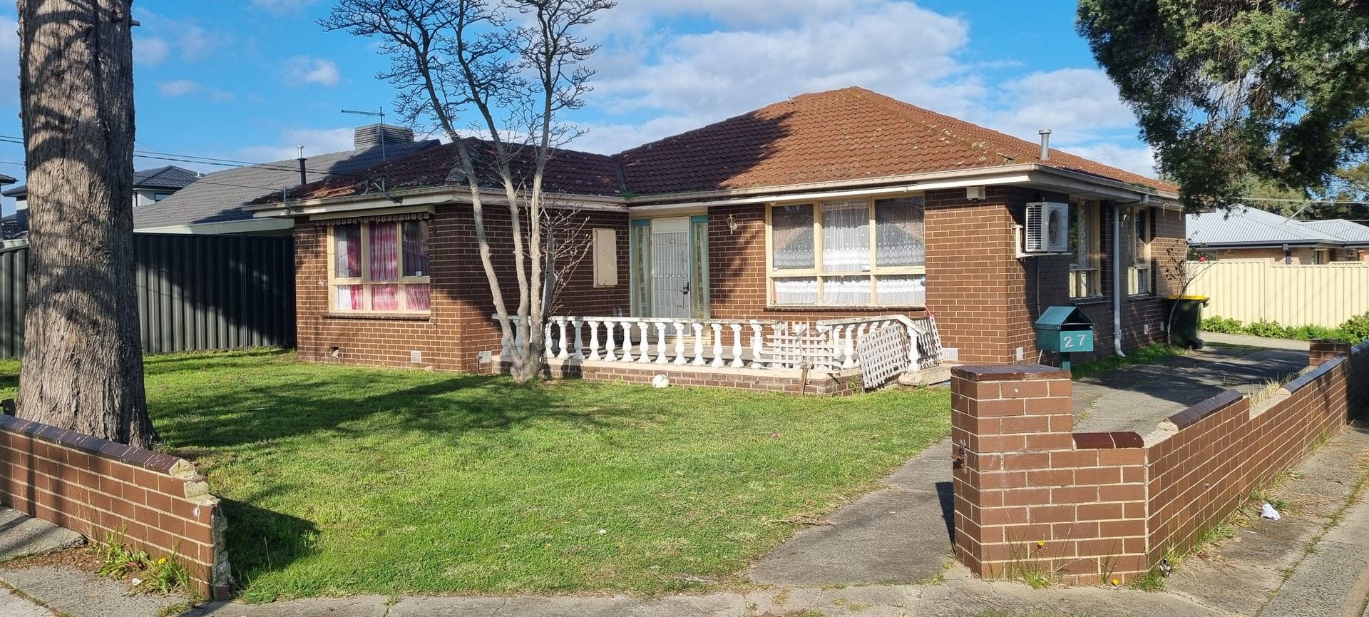 4 bedrooms House in 27 Albert Road HALLAM VIC, 3803