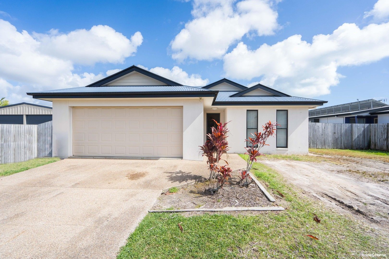 4 Golden Grove Court, Eli Waters QLD 4655, Image 0