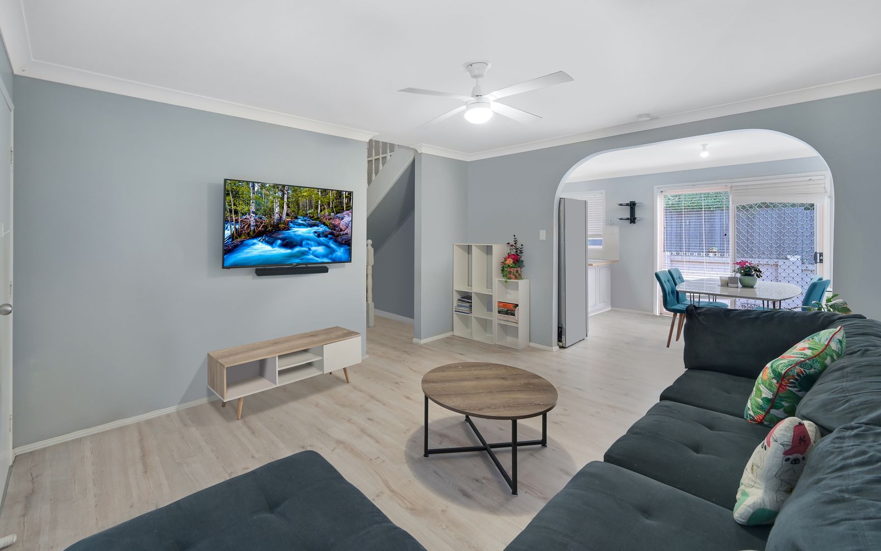 10/4 Westmoreland Road, Minto NSW 2566, Image 2