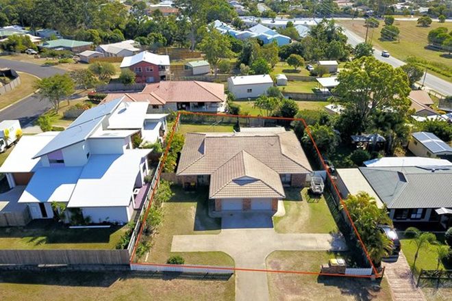 Picture of 5 Ian Avenue, KAWUNGAN QLD 4655