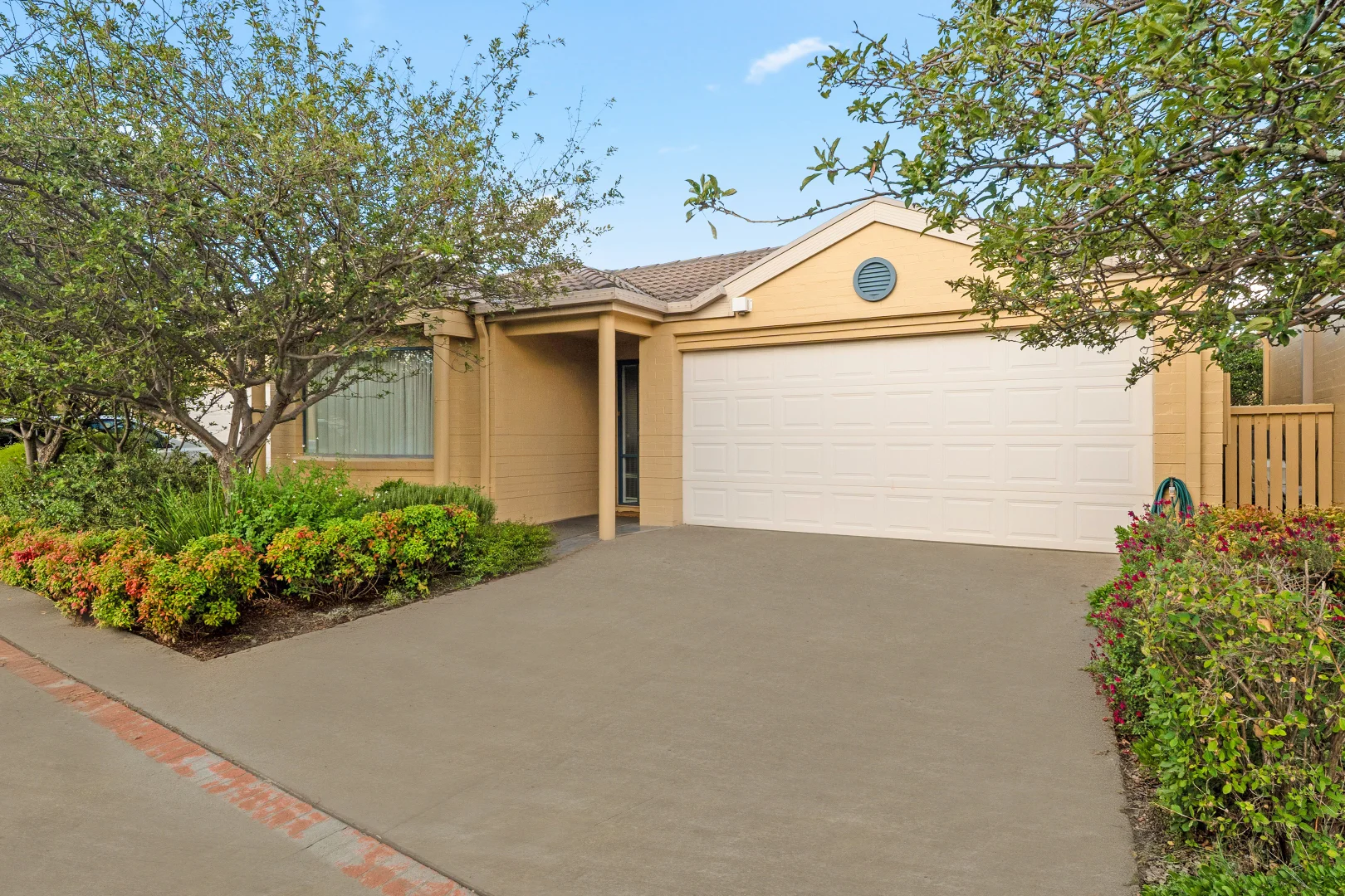 Additional image 2 of 13/2 Dines Place, Bruce ACT 2617