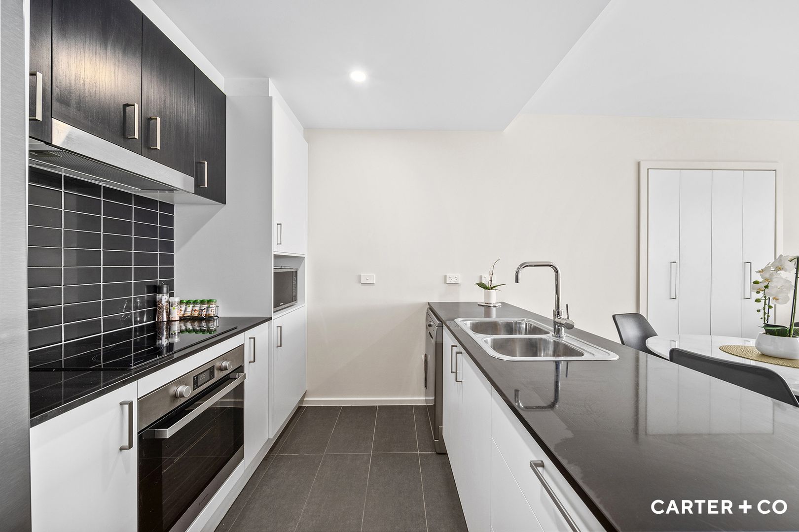 14/5 Cynthea Teague Crescent, Greenway ACT 2900, Image 2