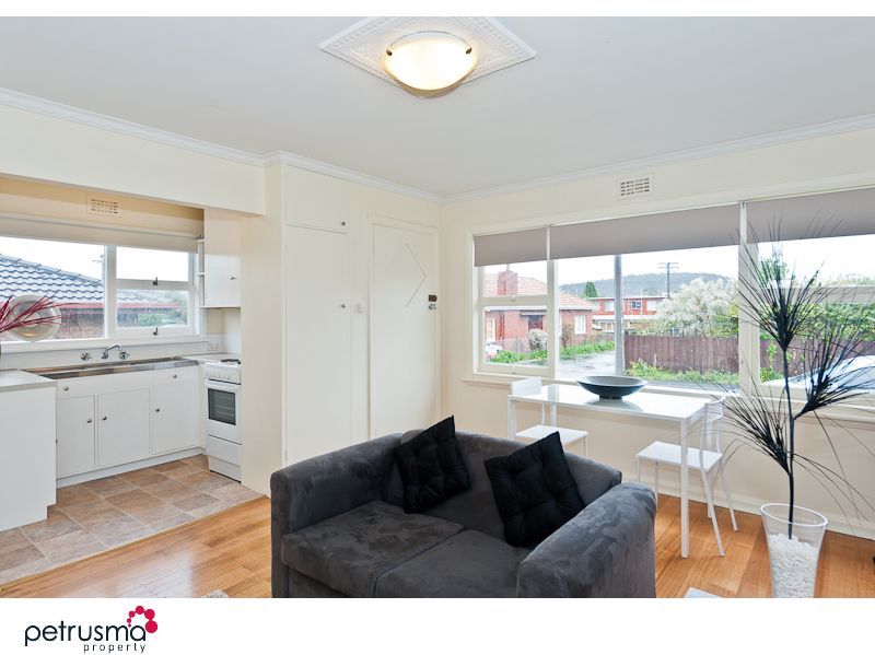 1 and 2 /6 Marsh Street, NEW TOWN TAS 7008, Image 2