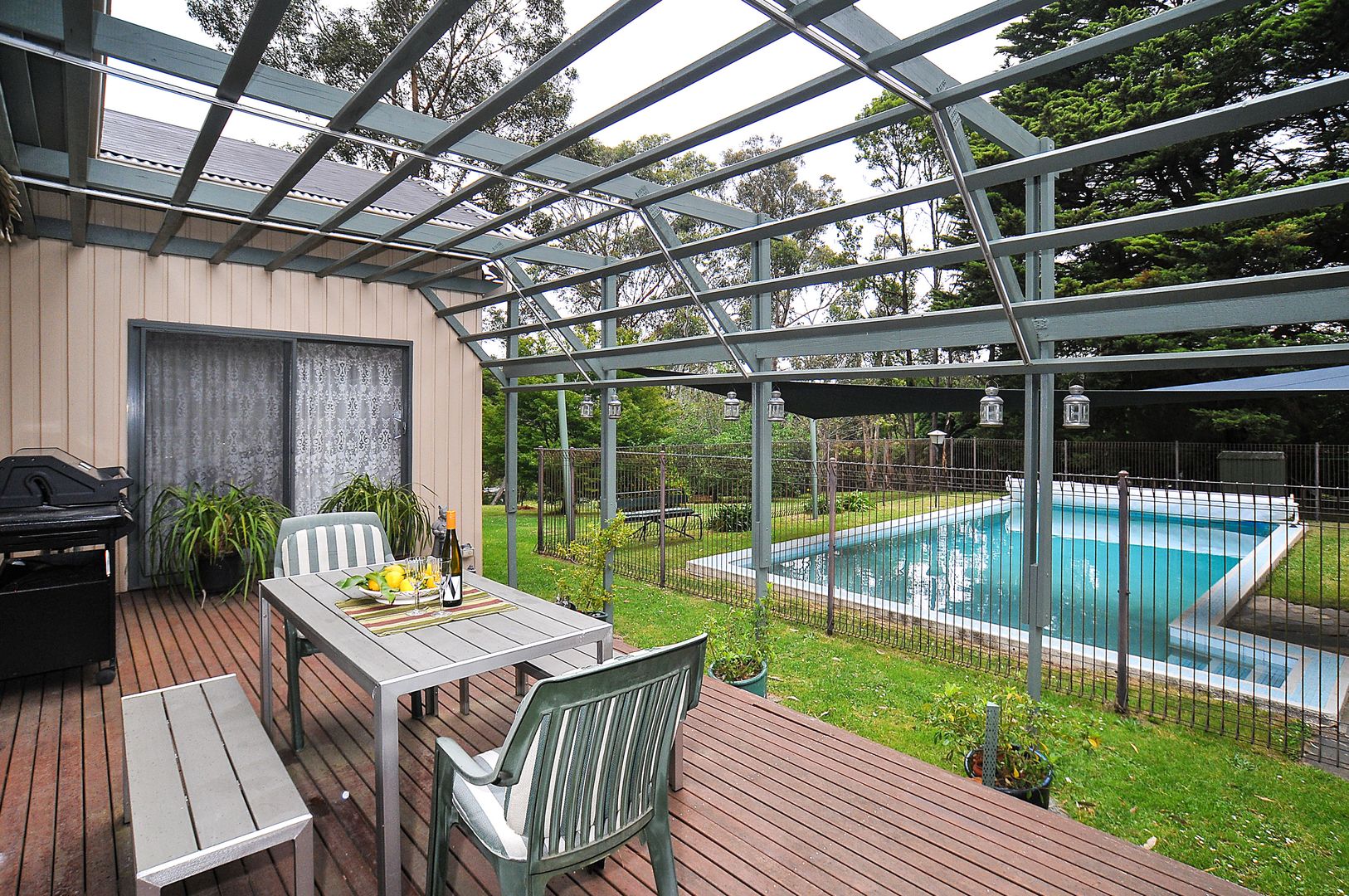 2325 Heather Grove, Belgrave South Property History & Address