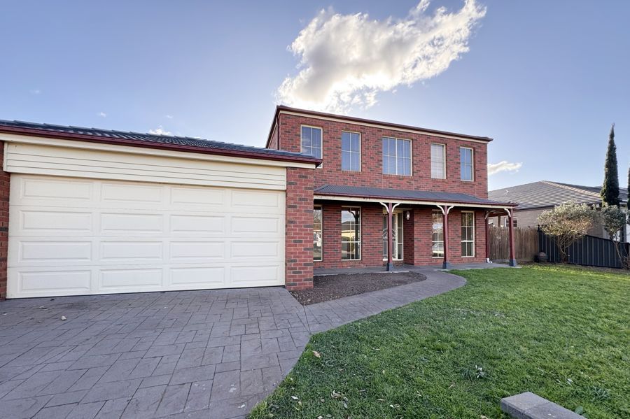 5 bedrooms House in 16 Banjo Paterson Circle POINT COOK VIC, 3030