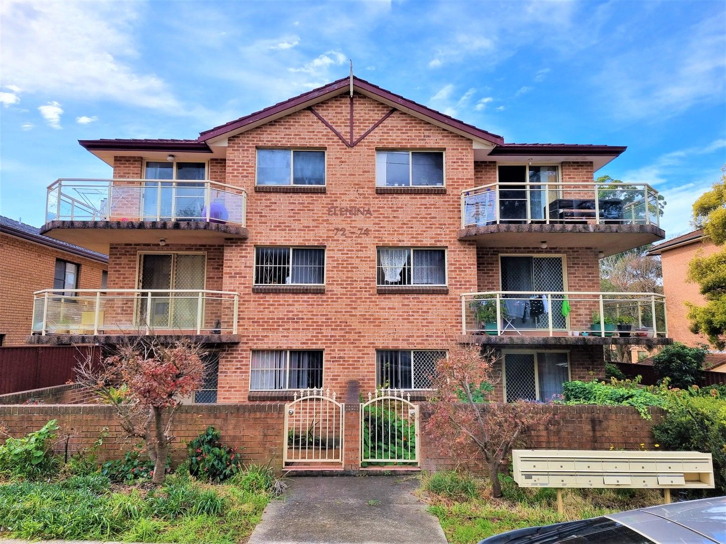 3 bedrooms Apartment / Unit / Flat in 1/72-74 CARRINGTON AVENUE HURSTVILLE NSW, 2220