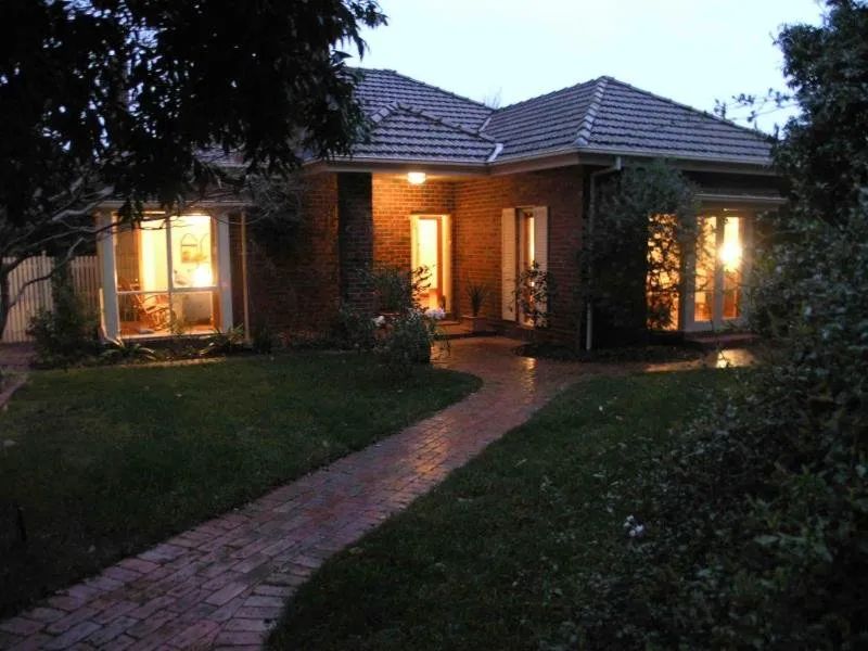 4 bedrooms House in 1 Waverley Street BRIGHTON EAST VIC, 3187