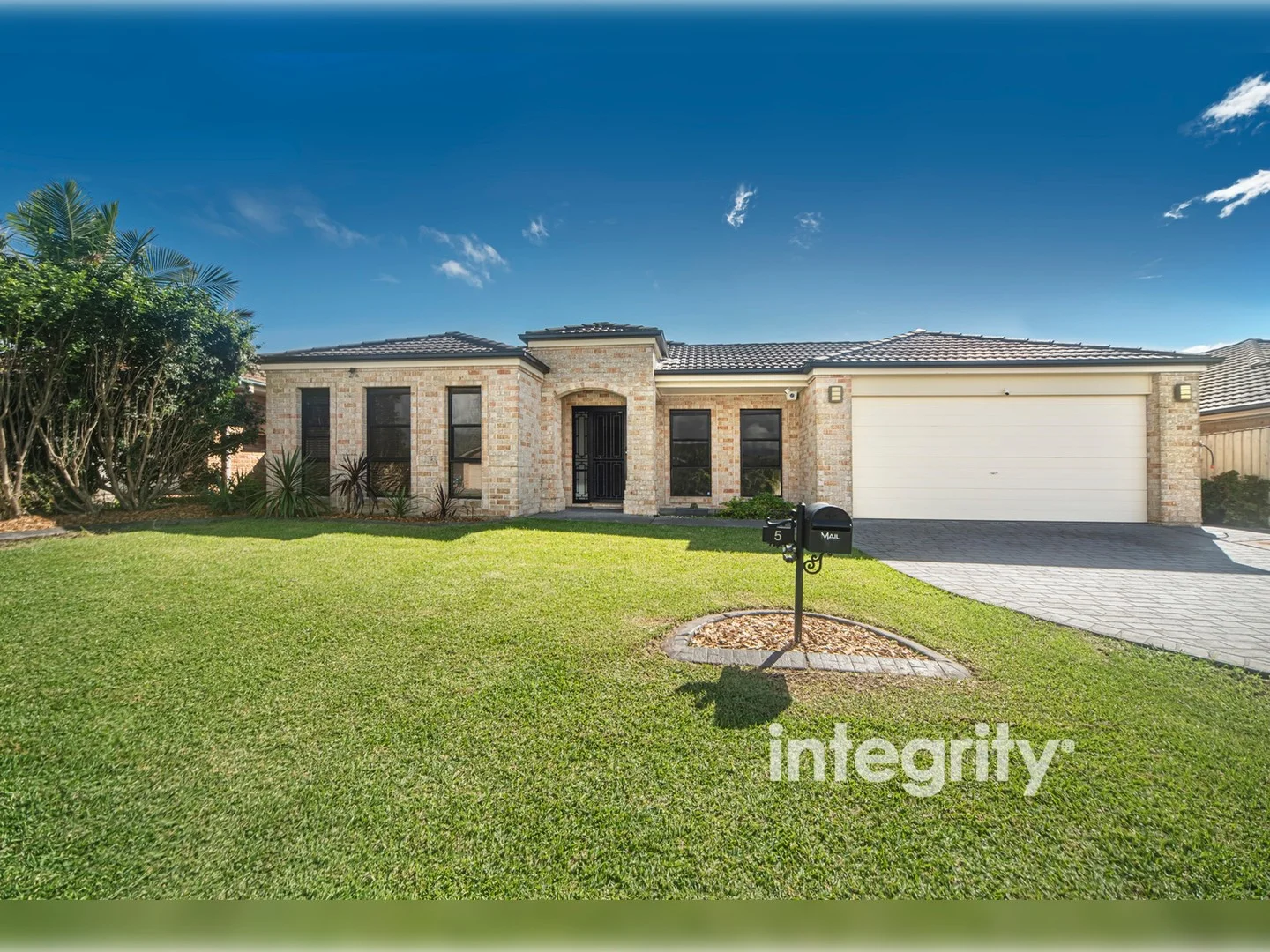 5 Whitewood Street, Worrigee NSW 2540