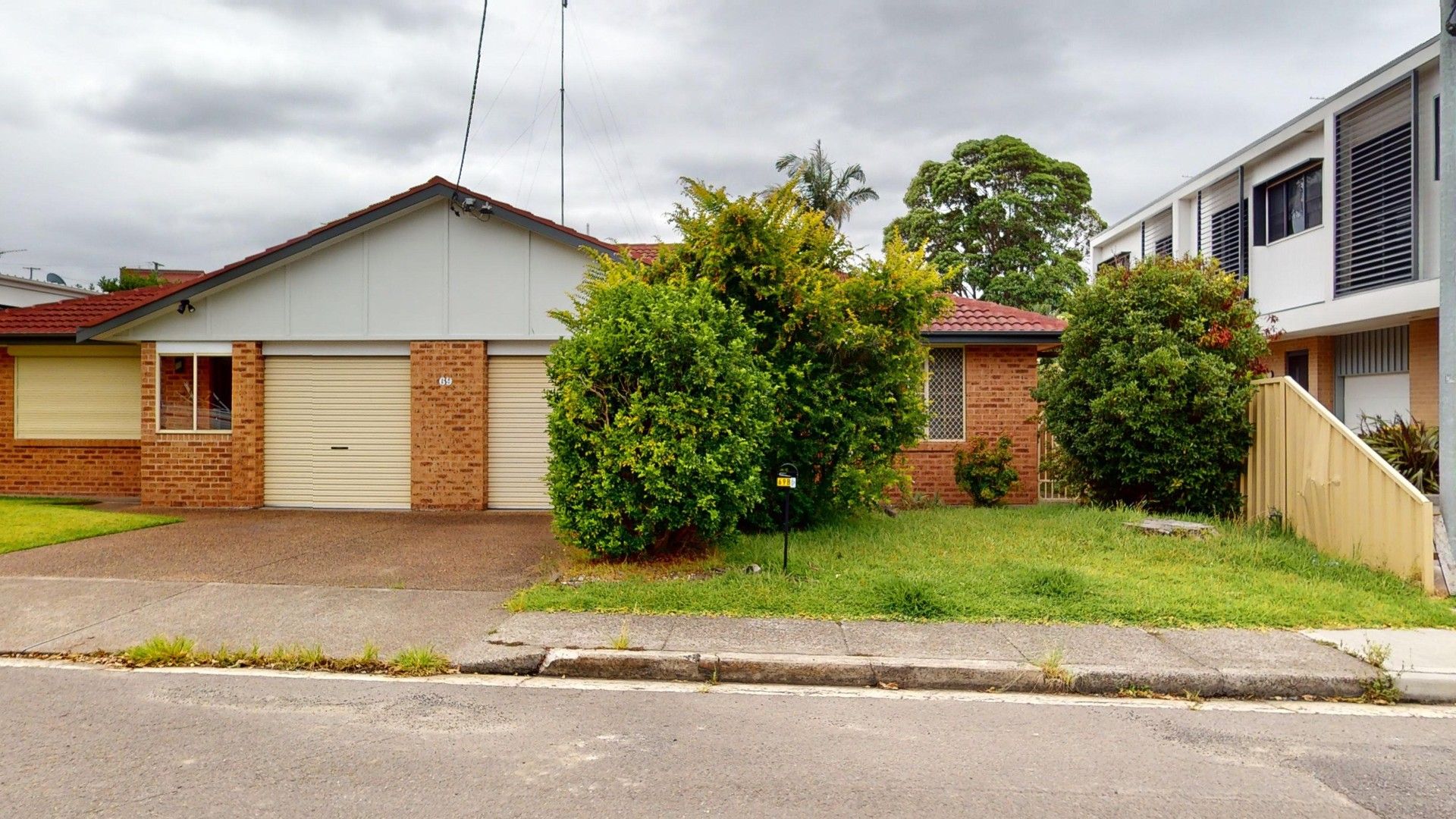2 bedrooms Apartment / Unit / Flat in 69B Wilton Street MEREWETHER NSW, 2291