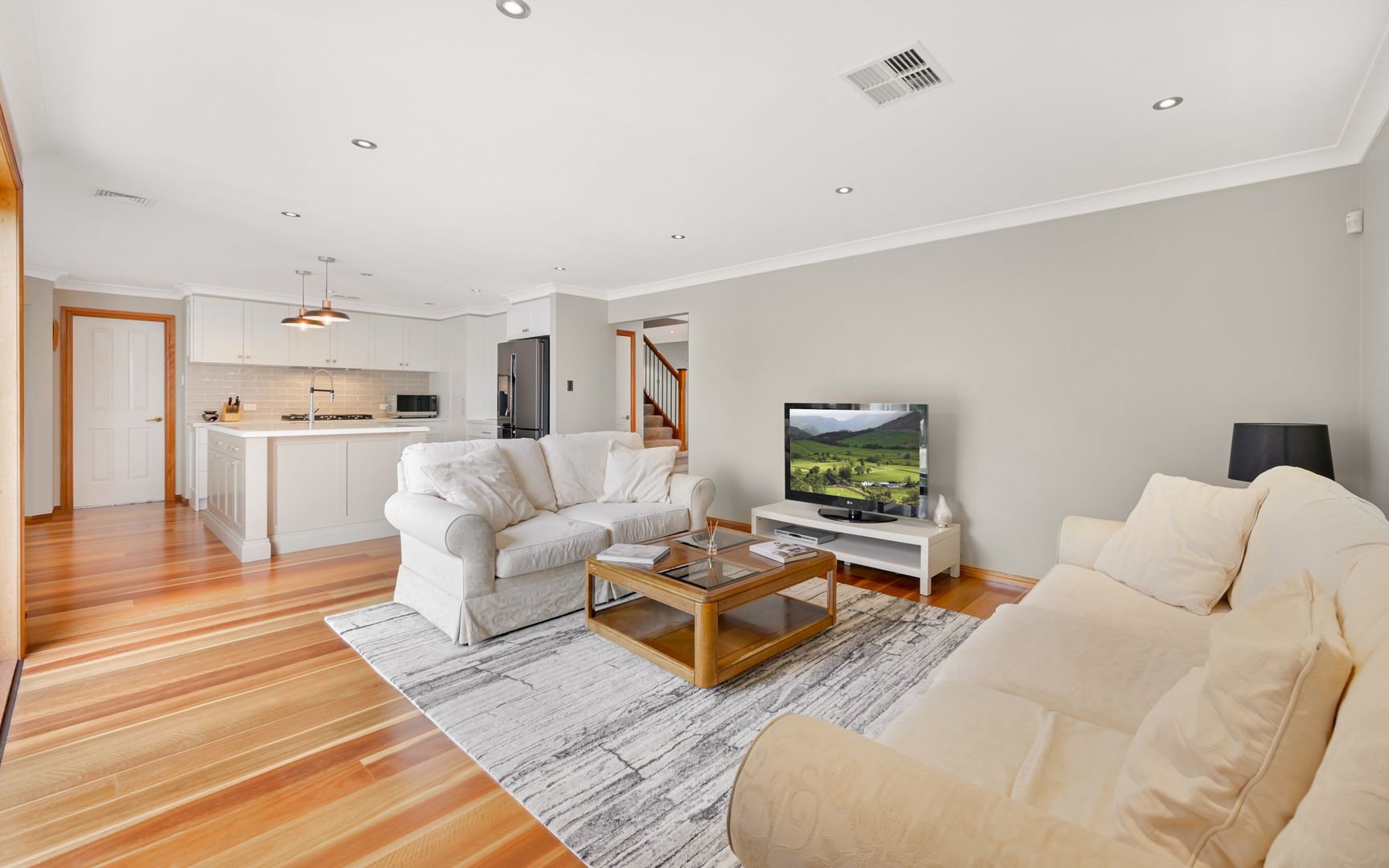 19 Macarthur Circuit, Camden Park NSW 2570, Image 2