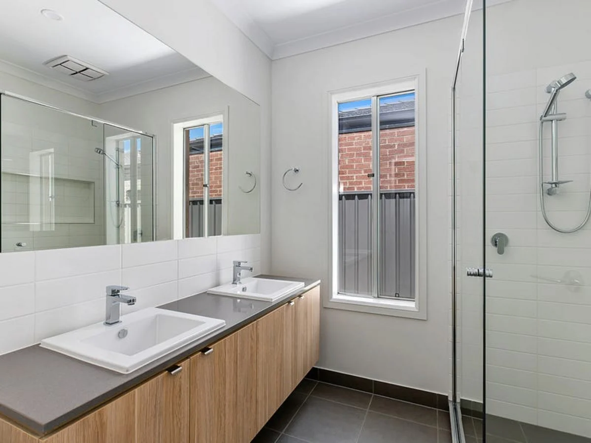 Additional image 5 of 111 Atherstone Boulevard, Strathtulloh VIC 3338